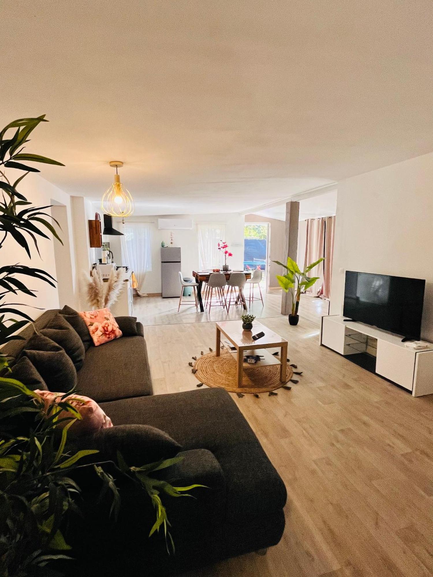 فيلا Location T3 Jardin Avec Piscine Mèze المظهر الخارجي الصورة